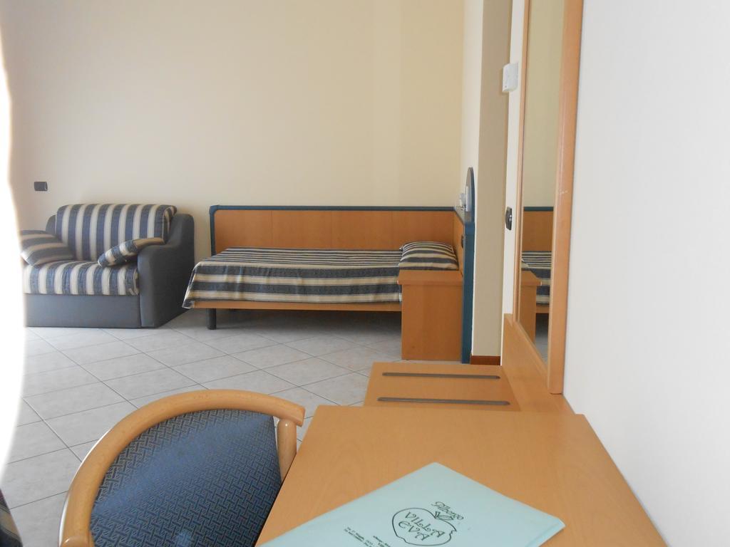 Albergo Villa Eva كوسترمانو الغرفة الصورة