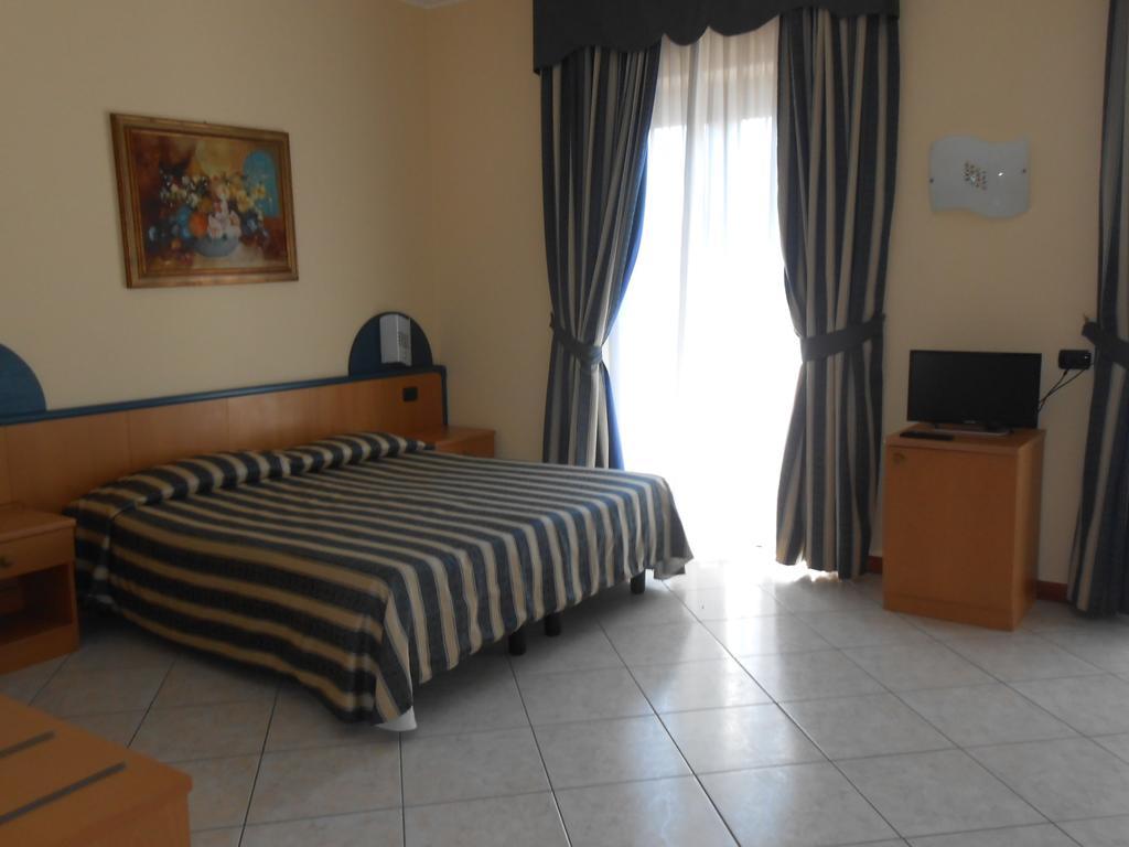 Albergo Villa Eva كوسترمانو الغرفة الصورة