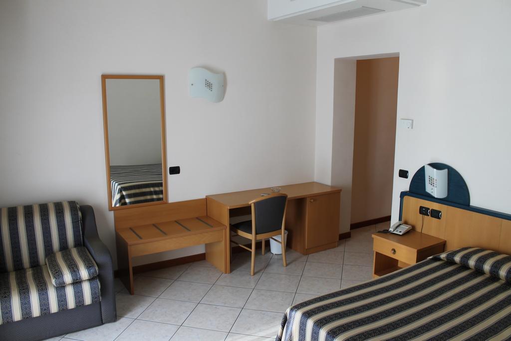 Albergo Villa Eva كوسترمانو المظهر الخارجي الصورة