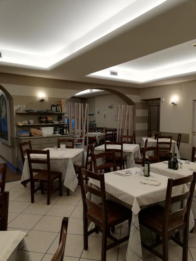 Albergo Villa Eva كوسترمانو المظهر الخارجي الصورة