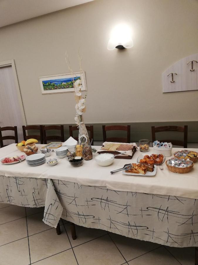 Albergo Villa Eva كوسترمانو المظهر الخارجي الصورة